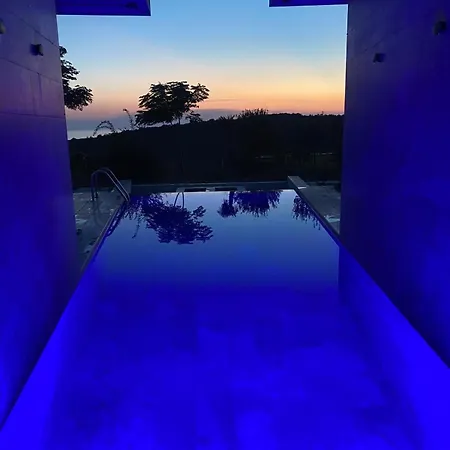 Hilltop Homestay szállás *